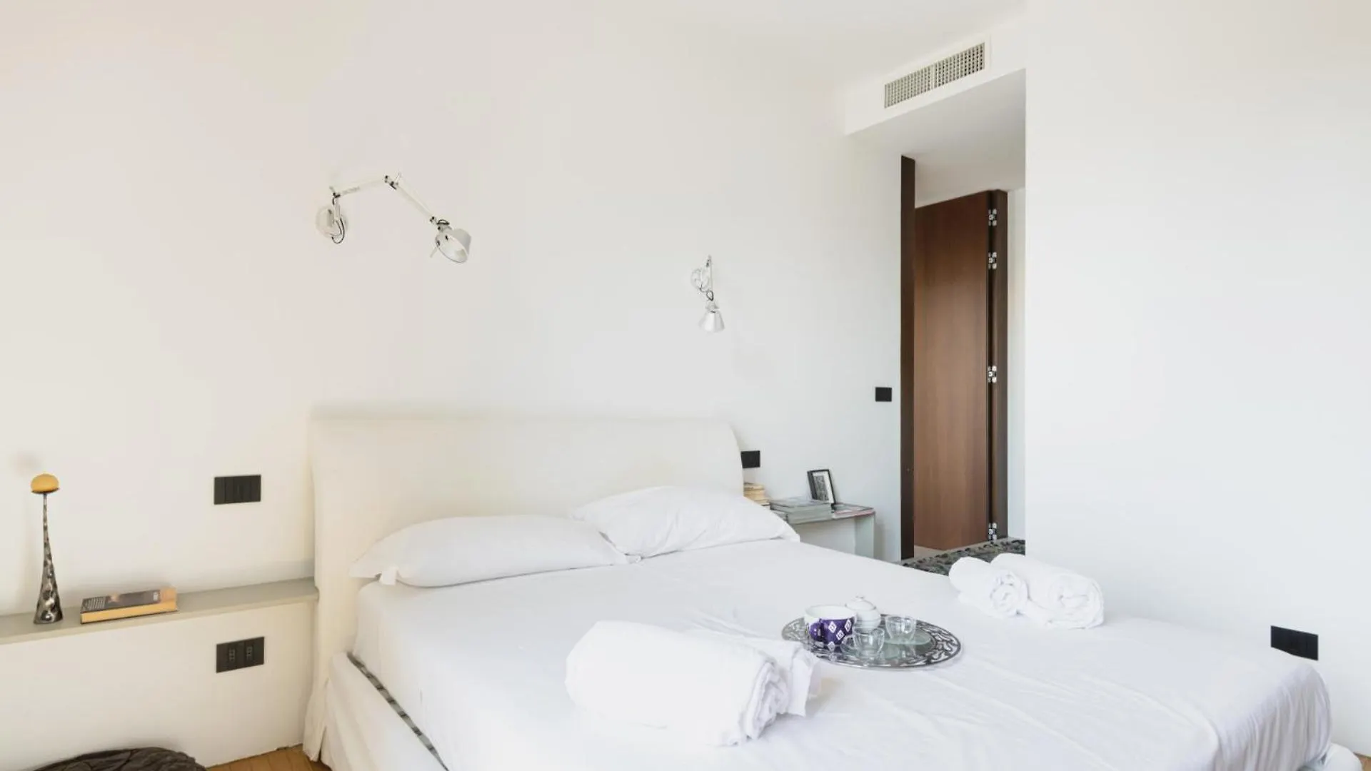 Apartment Easylife - Incantevole Dimora Con Terrazza Milan Italy