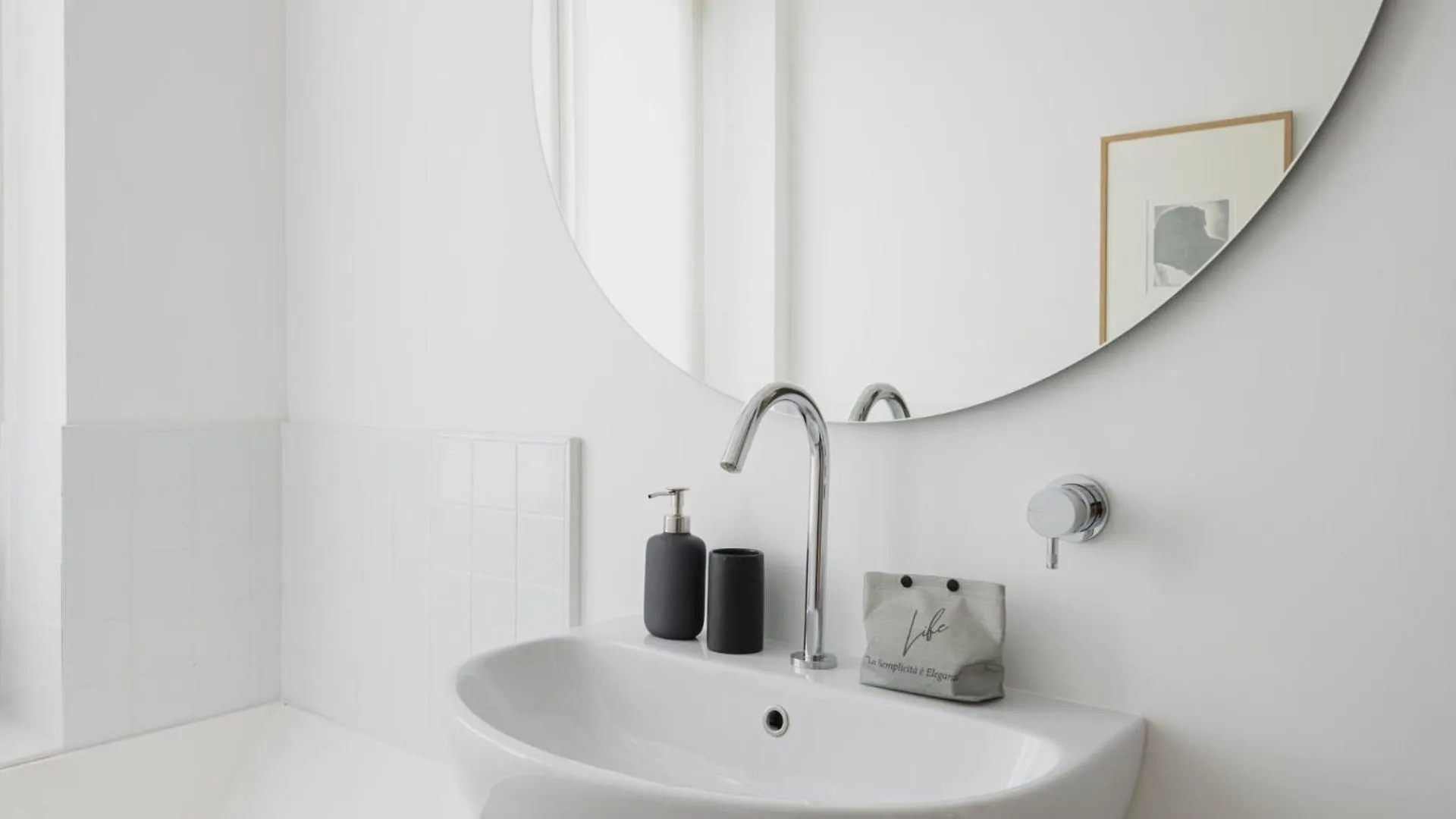 Apartment Easylife - Incantevole Dimora Con Terrazza Milan